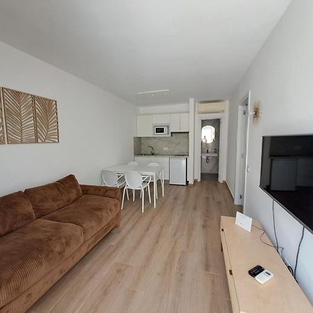 Homeforguest Apartamento 15 Con Terraza Y Piscina En 科拉雷侯 外观 照片