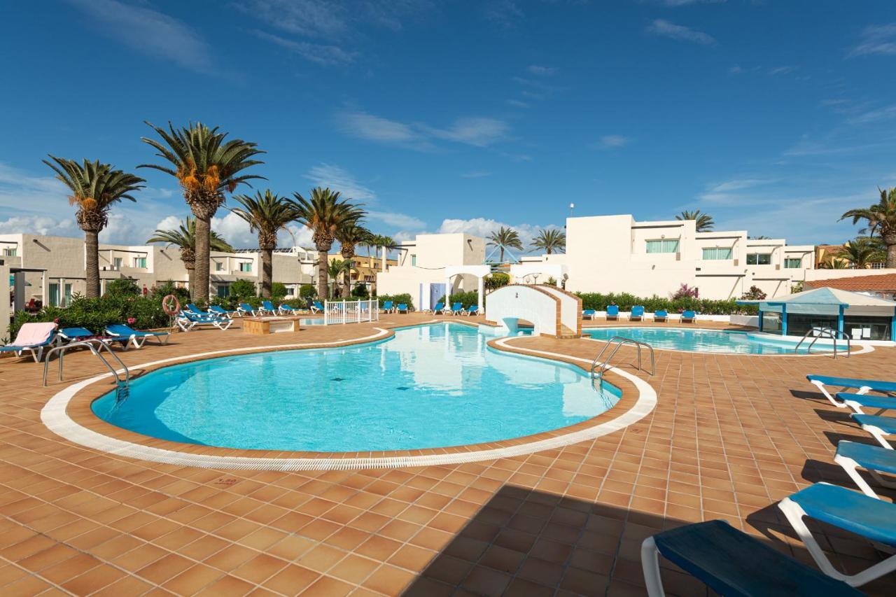 Homeforguest Apartamento 15 Con Terraza Y Piscina En 科拉雷侯 外观 照片