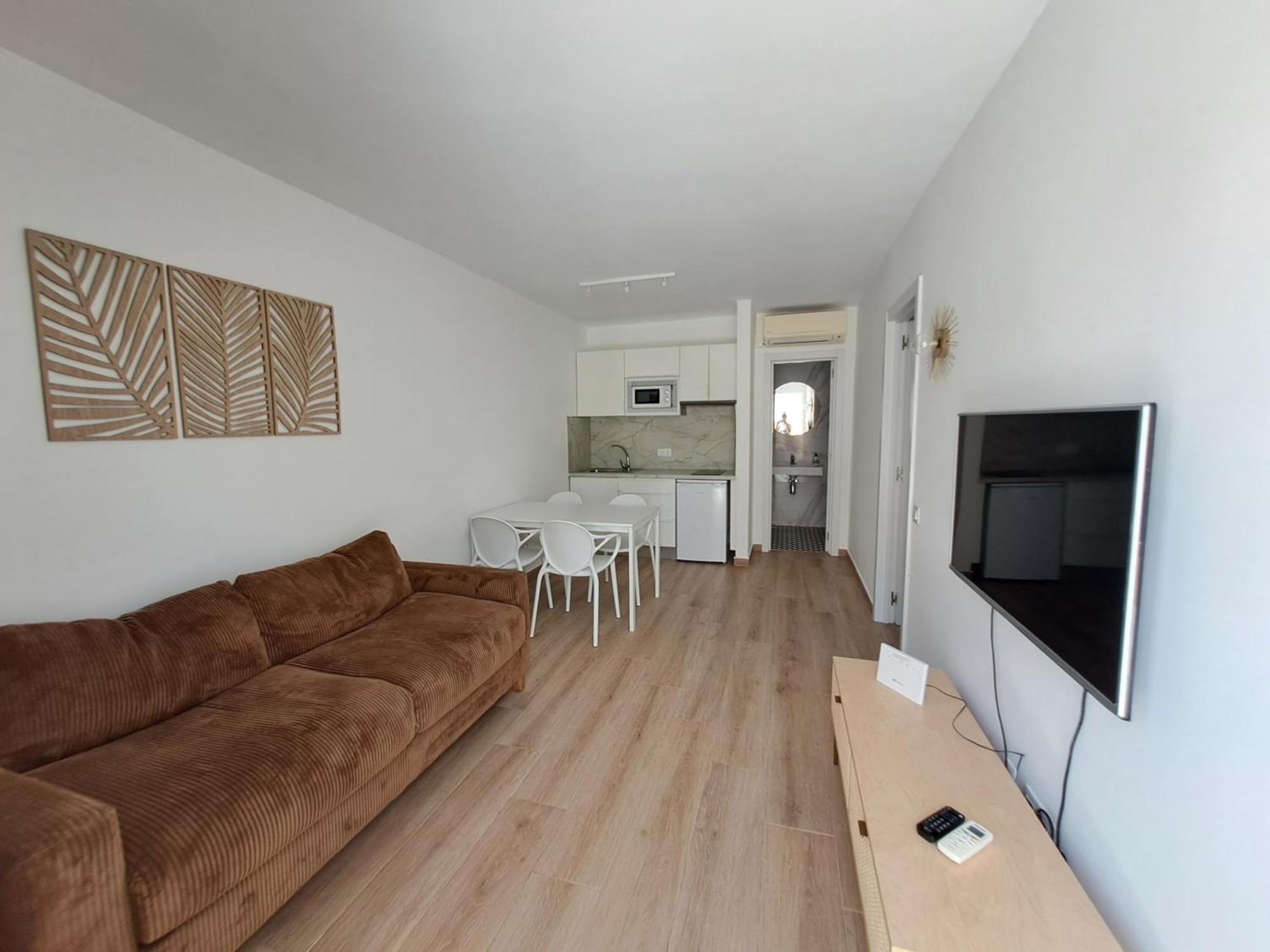 Homeforguest Apartamento 15 Con Terraza Y Piscina En 科拉雷侯 外观 照片