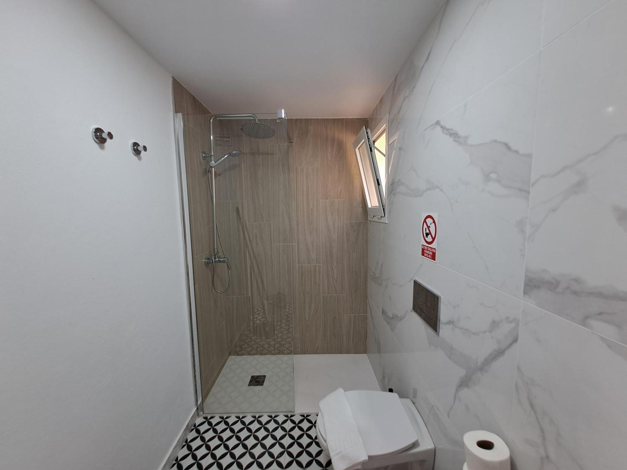 Homeforguest Apartamento 15 Con Terraza Y Piscina En 科拉雷侯 外观 照片