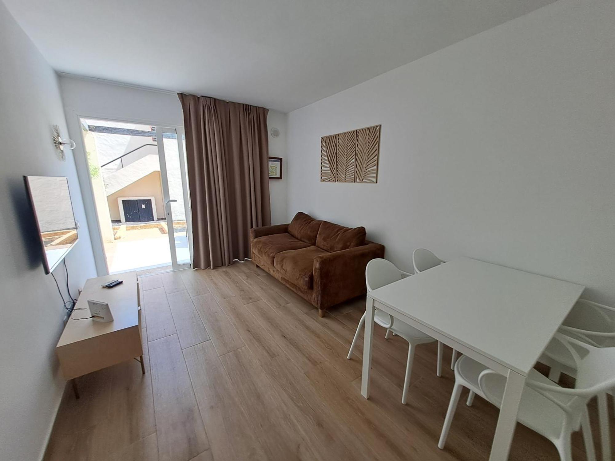 Homeforguest Apartamento 15 Con Terraza Y Piscina En 科拉雷侯 外观 照片